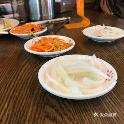 哈密瓜抓饭今日头条,哈密瓜抓饭，新疆风味美食的独特魅力